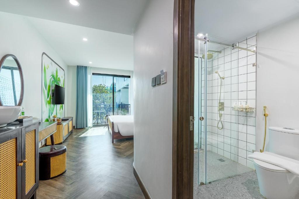 The Green Hotel Vientiane, Bathrooms photo 13