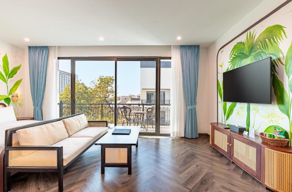 Junior Suite with Balcony