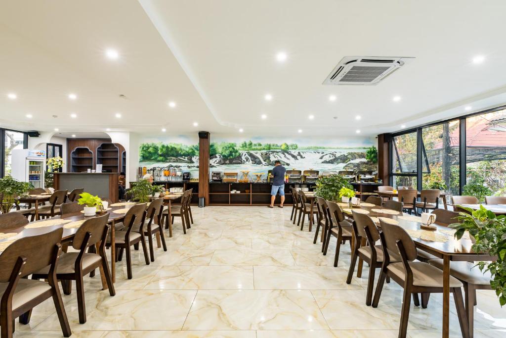 The Green Hotel Vientiane, Restaurant photo 82
